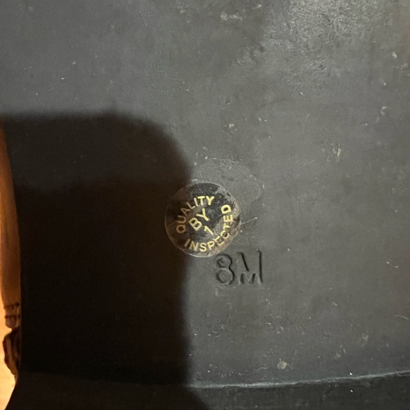 Liz Claiborne Womens brown boots with zipper riding style wider calf - Picture 5 of 6